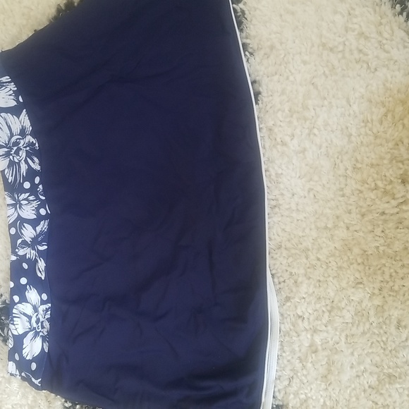 Uniarmoire Womens 2 piece bathing suit - Picture 9 of 9